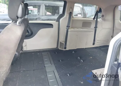 2013 Dodge Grand Caravan Sxt from USA, damaged, VIN 2C4RDGCG7DR552622